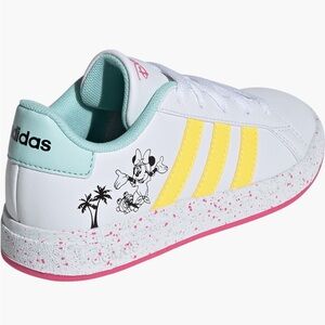 Adidas x Disney Grand Court Minnie Mouse Sneakers. Size 4 New!